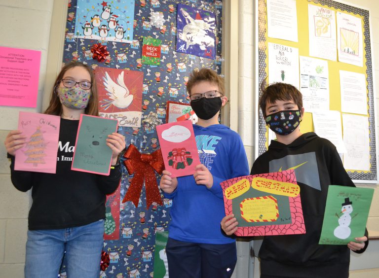 St. Mary's French Immersion students with cards