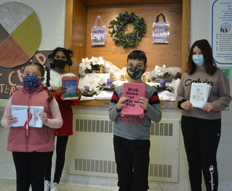 St. Paul students with Christmas cards