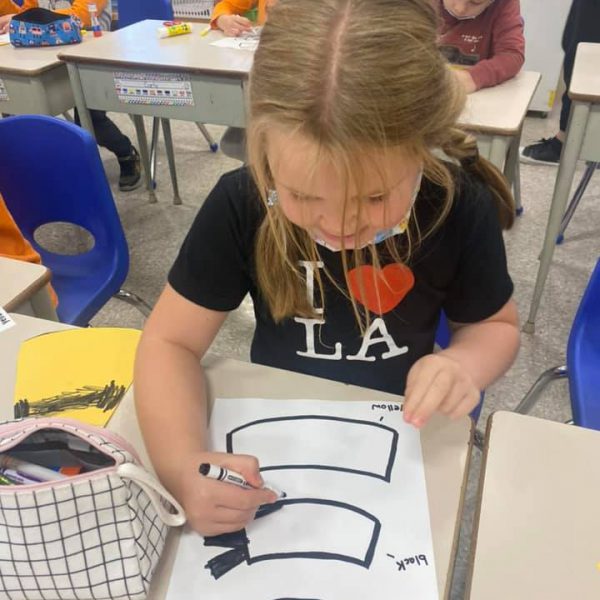 girl drawing the bandit